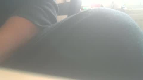 Snapshot of hannes_k chatting on 02/15/25, 09:16 hannes_k online show from 02/15/25, 09:16