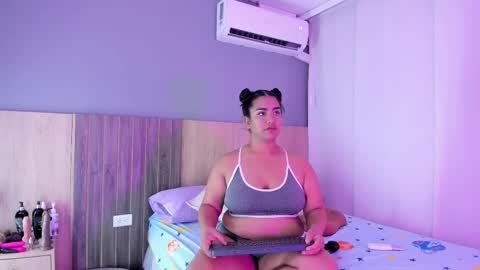 Hanna online show from 09/23/25, 03:20