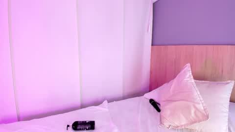 Hanna online show from 10/31/25, 05:08