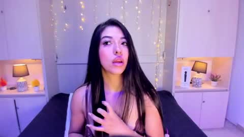 hannyk_ online show from 07/19/26, 04:16