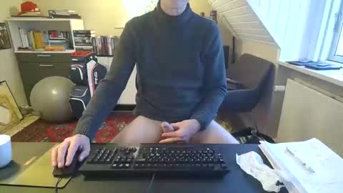 Snapshot of hanse_1 chatting on 01/09/26, 02:42 Hanse online show from 01/09/26, 02:42