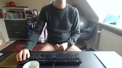 Snapshot of hanse_1 chatting on 03/17/26, 10:07 Hanse online show from 03/17/26, 10:07