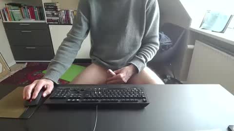 Snapshot of hanse_1 chatting on 03/28/26, 10:48 Hanse online show from 03/28/26, 10:48