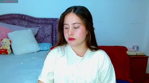 isabella   online show from 06/05/26, 11:10
