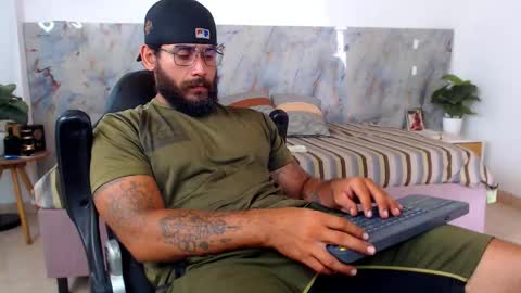 hanz_col online show from 04/19/26, 12:59