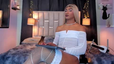 Snapshot of hanzking01 chatting on 10/25/25, 03:36 Hanzking01 online show from 10/25/25, 03:36