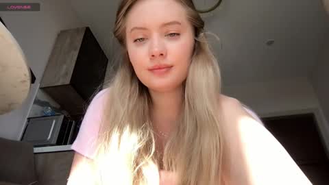 happy__fam online show from 05/27/26, 01:46
