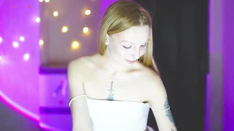 happy_cat_house2 online show from 01/21/25, 03:32