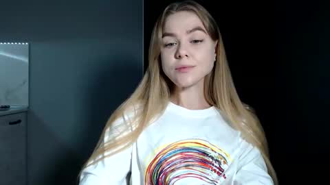 happy_fox_ online show from 11/15/25, 07:10