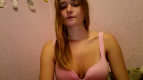 happyemily  online show from 11/28/25, 09:17