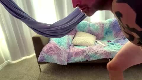 Snapshot of happyendingstory chatting on 10/05/25, 10:18 Josh Hamilton online show from 10/05/25, 10:18