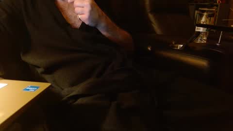 Snapshot of happyhogan1 chatting on 12/10/24, 08:40 Jhonassmann12 online show from 12/10/24, 08:40