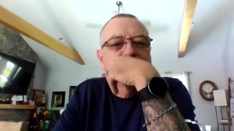 Snapshot of happynudist7373 chatting on 06/27/26, 05:29 happynudist7373 online show from 06/27/26, 05:29