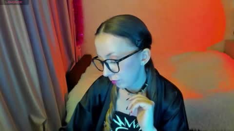 Stephanie online show from 10/12/25, 02:49