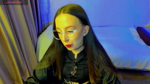 Stephanie online show from 05/05/26, 05:21