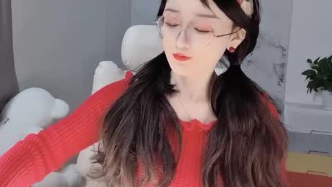 Snapshot of happysweetie168 chatting on 02/11/25, 04:55 Daisy online show from 02/11/25, 04:55