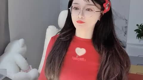 Snapshot of happysweetie168 chatting on 02/13/25, 03:18 Daisy online show from 02/13/25, 03:18