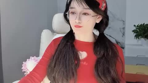 Snapshot of happysweetie168 chatting on 02/14/25, 08:15 Daisy online show from 02/14/25, 08:15