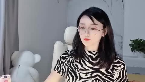 Snapshot of happysweetie168 chatting on 03/03/25, 05:20 Daisy online show from 03/03/25, 05:20