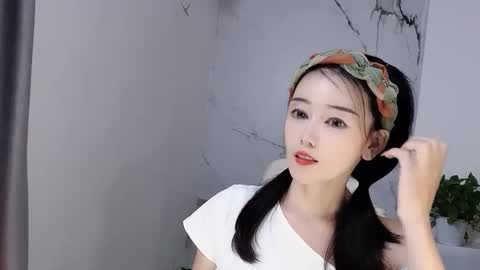 Snapshot of happysweetie168 chatting on 09/08/25, 02:16 Daisy online show from 09/08/25, 02:16