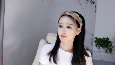 Snapshot of happysweetie168 chatting on 09/13/25, 03:56 Daisy online show from 09/13/25, 03:56