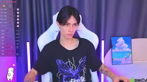 Mark online show from 12/01/25, 12:43