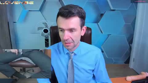 Snapshot of hard_and_juici chatting on 06/12/26, 02:05 Steve online show from 06/12/26, 02:05