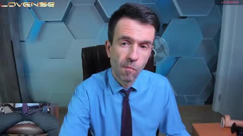 Snapshot of hard_and_juici chatting on 06/15/26, 03:09 Steve online show from 06/15/26, 03:09