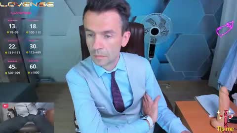 Snapshot of hard_and_juici chatting on 07/08/26, 04:00 Steve online show from 07/08/26, 04:00