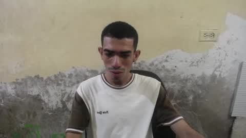 Snapshot of hard_its777 chatting on 12/16/25, 06:07 hard_its777 online show from 12/16/25, 06:07