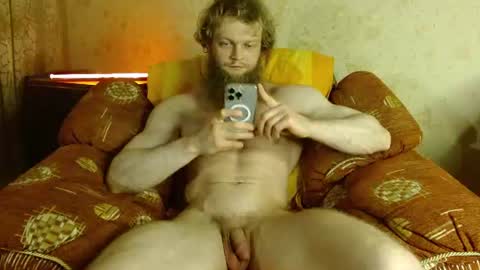 Snapshot of hardandripped chatting on 06/09/26, 12:33 Valentino Hard online show from 06/09/26, 12:33