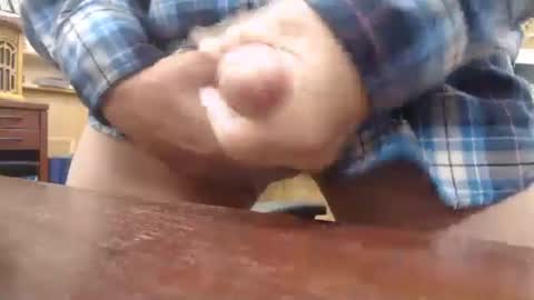 Snapshot of hardbuns chatting on 02/06/25, 02:48 Brad online show from 02/06/25, 02:48