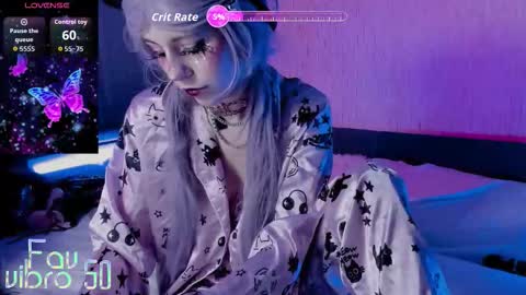 Snapshot of hardcore_hentai chatting on 10/17/25, 10:56 Mia online show from 10/17/25, 10:56