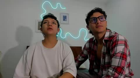 kade and demi independent models online show from 05/24/26, 05:01