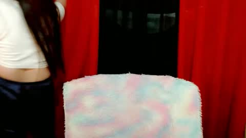 Snapshot of hardfox_xoxo chatting on 10/22/25, 07:19 mj online show from 10/22/25, 07:19