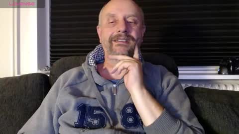 MrLazy online show from 09/26/25, 10:25