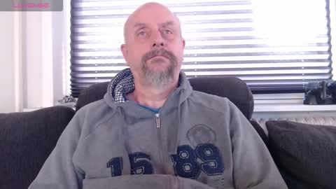 MrLazy online show from 11/22/25, 10:03