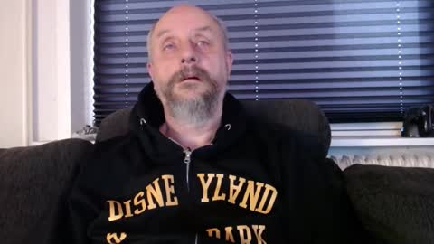 MrLazy online show from 12/18/25, 10:10