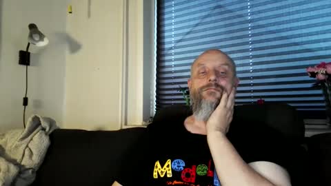 MrLazy online show from 05/19/26, 06:36