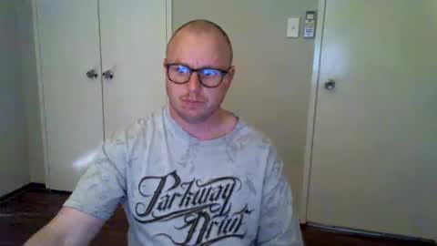 Snapshot of hardon911 chatting on 02/24/25, 05:22 Stand Lee online show from 02/24/25, 05:22