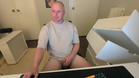 Snapshot of hardon911 chatting on 02/12/26, 08:26 Stand Lee online show from 02/12/26, 08:26