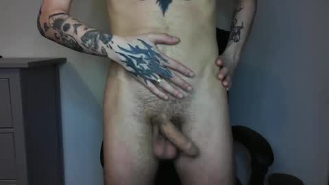 Liam online show from 12/04/25, 01:26