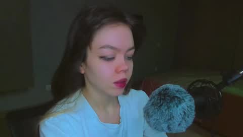 Snapshot of haribo_asmr chatting on 03/06/25, 08:19 Miss Hari online show from 03/06/25, 08:19