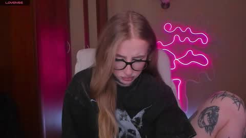 Julia online show from 12/04/24, 05:27