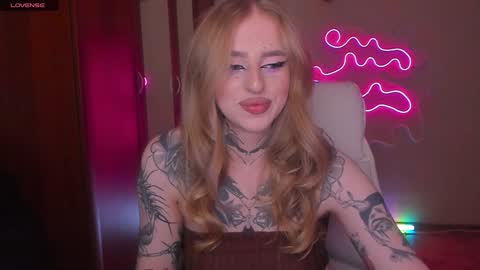 Julia online show from 12/05/24, 05:59