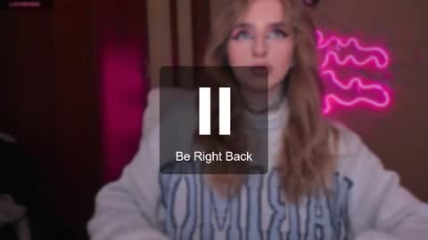 Julia online show from 03/05/25, 05:18