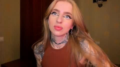 Julia online show from 09/17/25, 06:04