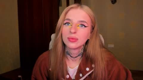 Julia online show from 10/04/25, 05:27