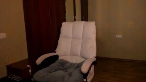 Julia online show from 11/13/25, 05:39