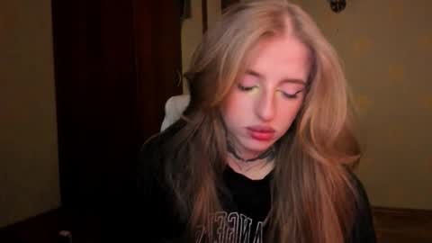 Julia online show from 01/08/26, 05:54